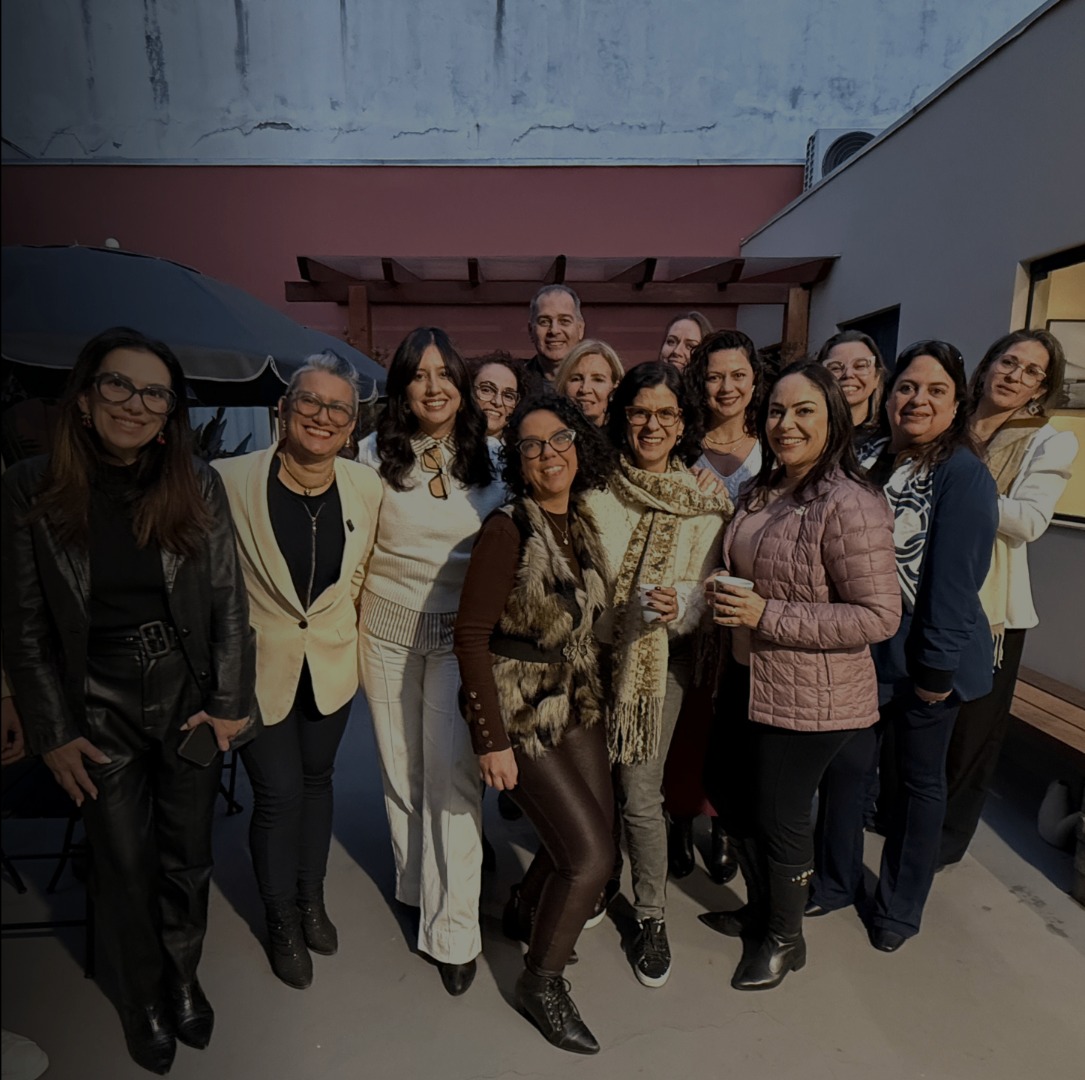 Participantes reunidas no coffee de uma edição anterior do evento